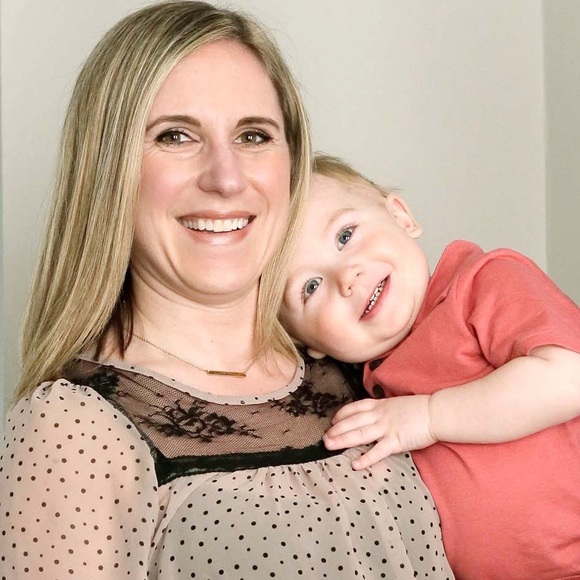 Hi I’m Tara, poshmark ambassador. - Picture 2 of 2